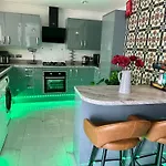 4 Bedroom House Rented By The Room