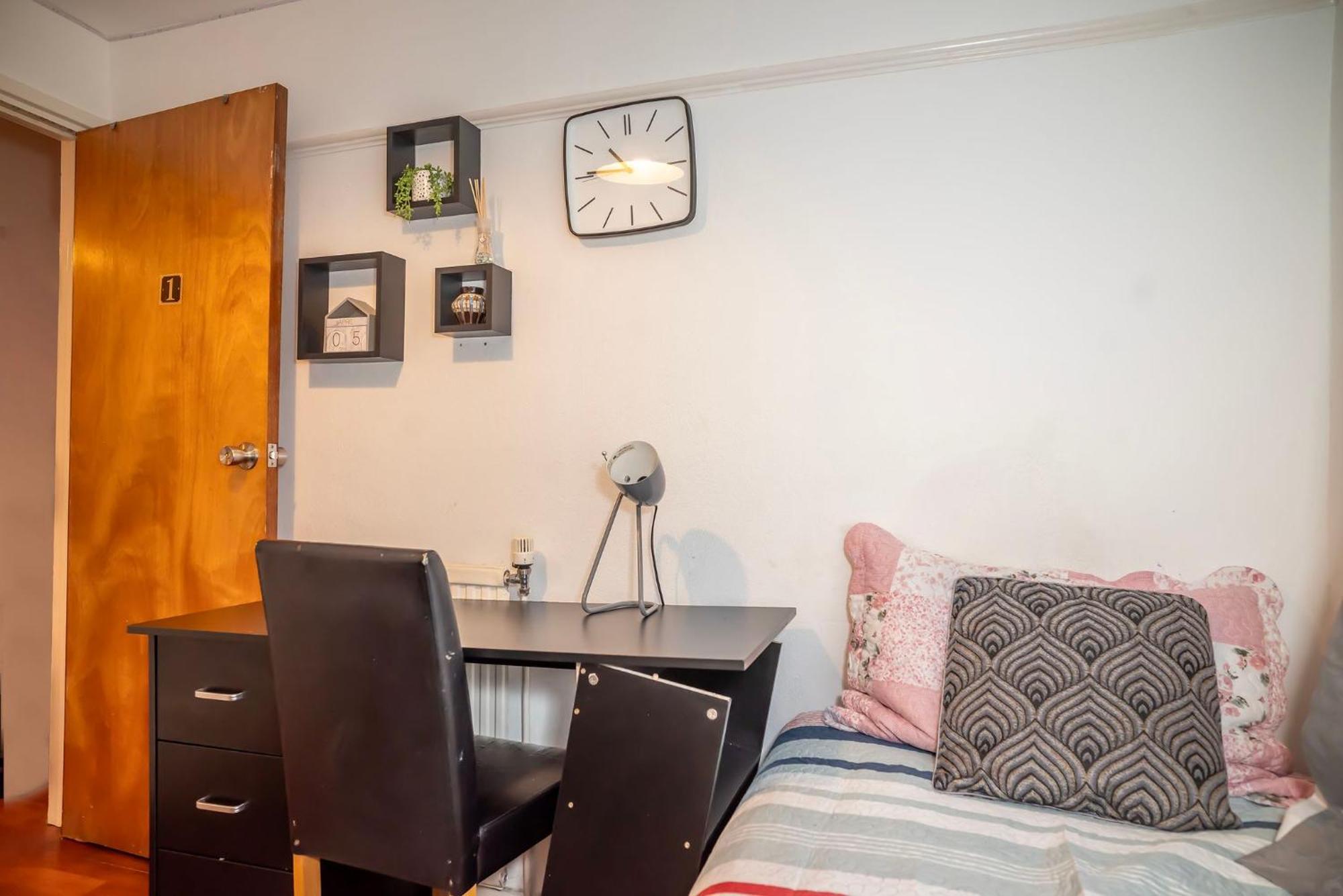 4 Bedroom House Rented By The * Londres